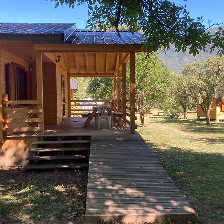 Camping, Hotel De Plein Air Les Cariamas Chateauroux-les-Alpes Kültér fotó