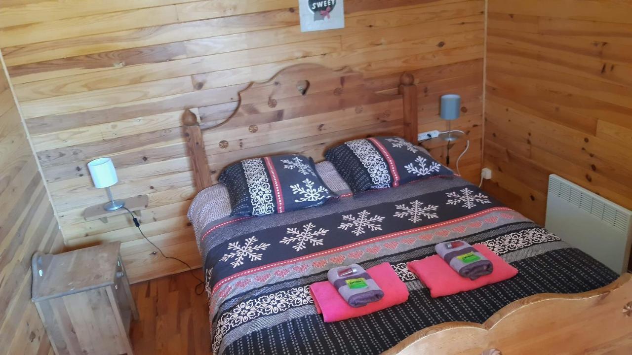 Camping, Hotel De Plein Air Les Cariamas Chateauroux-les-Alpes Kültér fotó