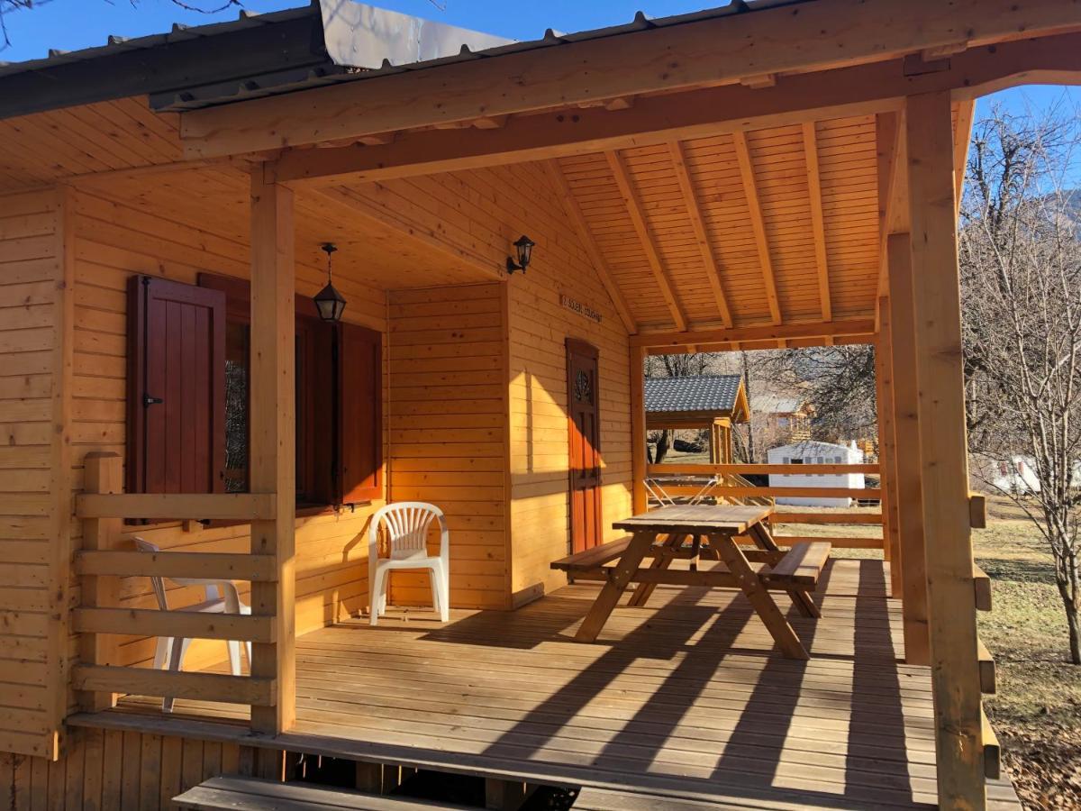 Camping, Hotel De Plein Air Les Cariamas Chateauroux-les-Alpes Kültér fotó