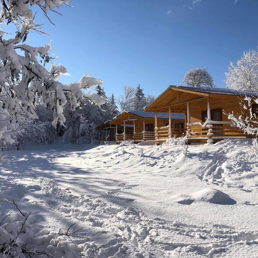 Camping, Hotel De Plein Air Les Cariamas Chateauroux-les-Alpes Kültér fotó
