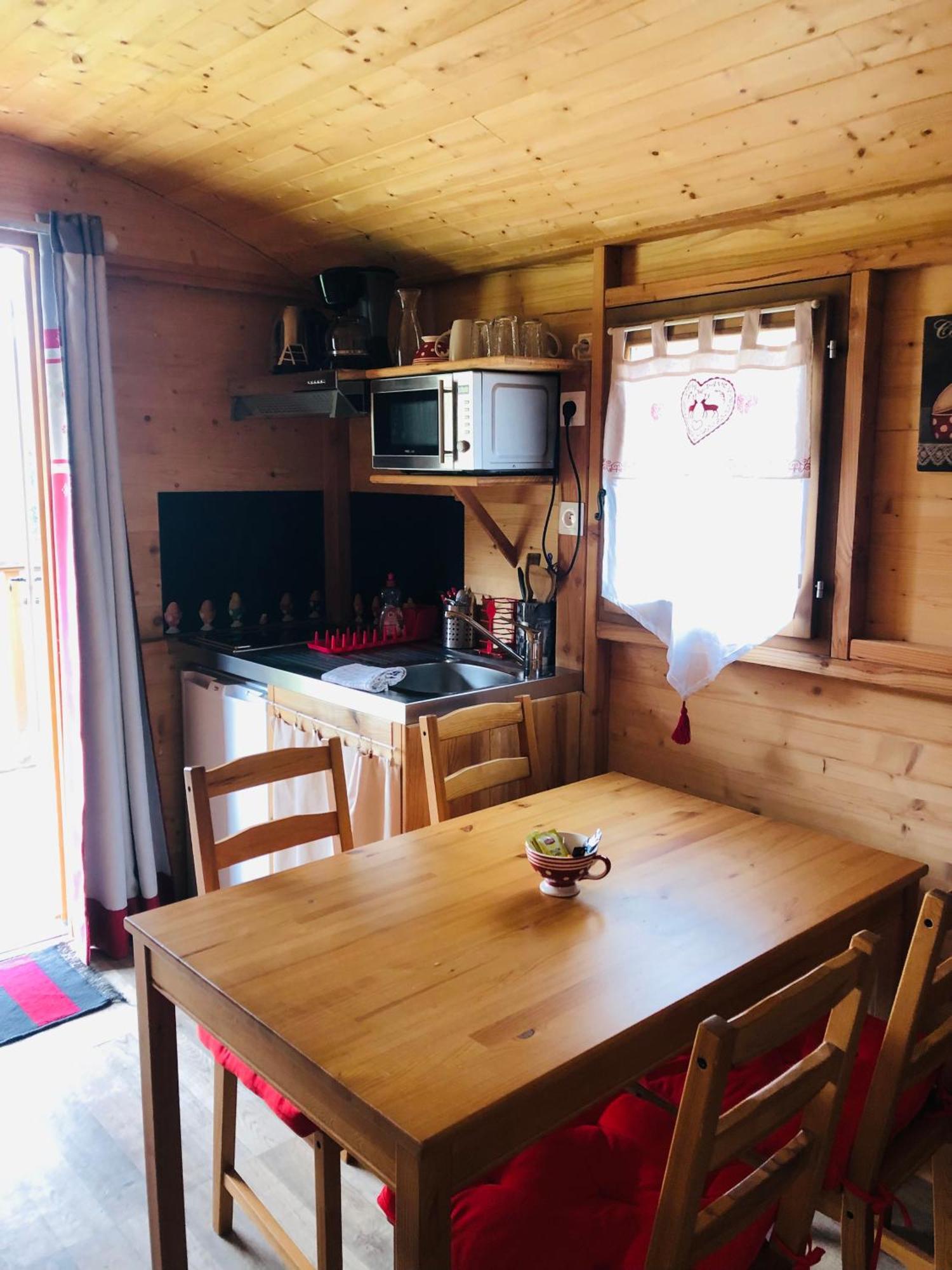 Camping, Hotel De Plein Air Les Cariamas Chateauroux-les-Alpes Kültér fotó
