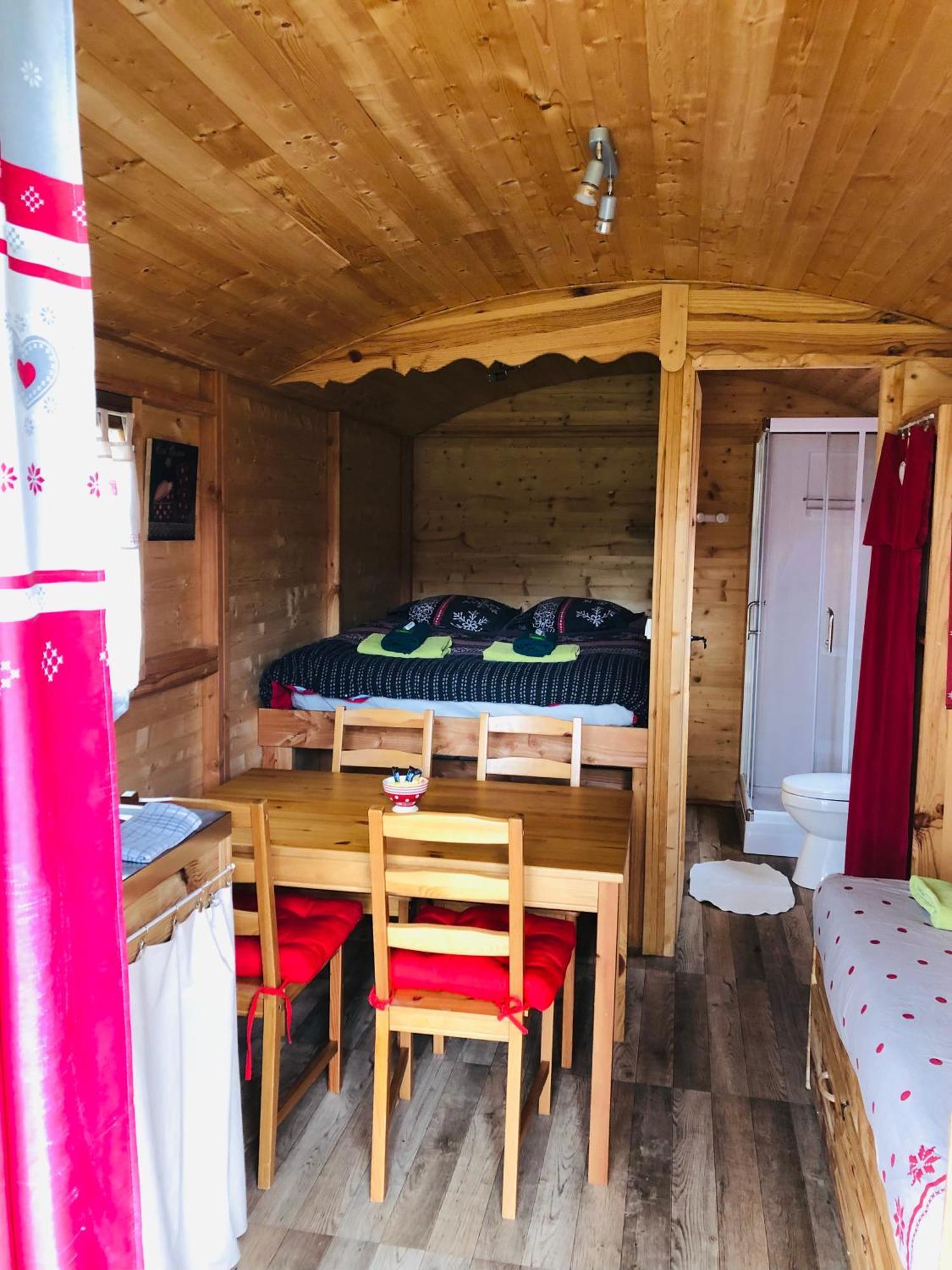 Camping, Hotel De Plein Air Les Cariamas Chateauroux-les-Alpes Kültér fotó