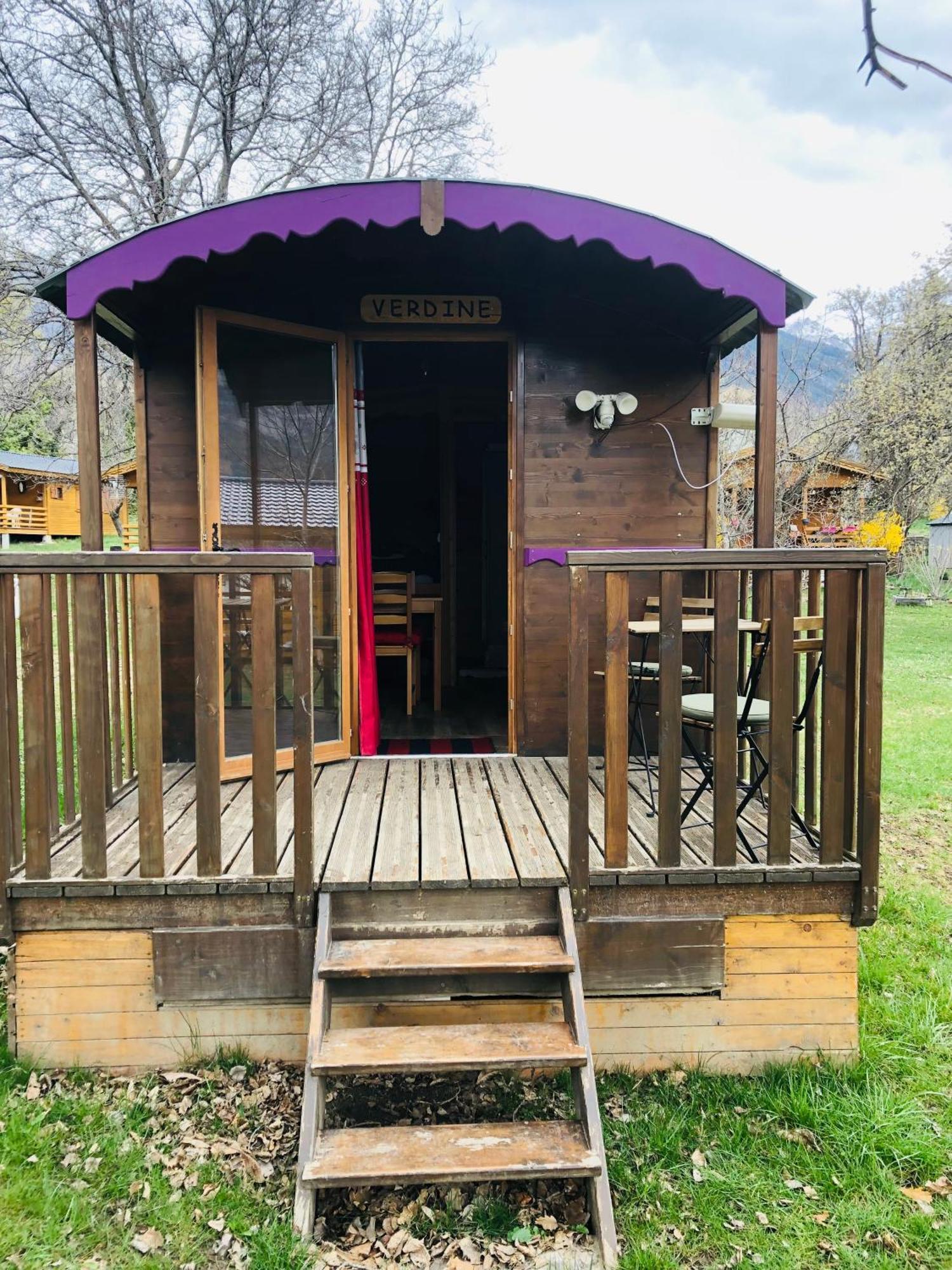 Camping, Hotel De Plein Air Les Cariamas Chateauroux-les-Alpes Kültér fotó
