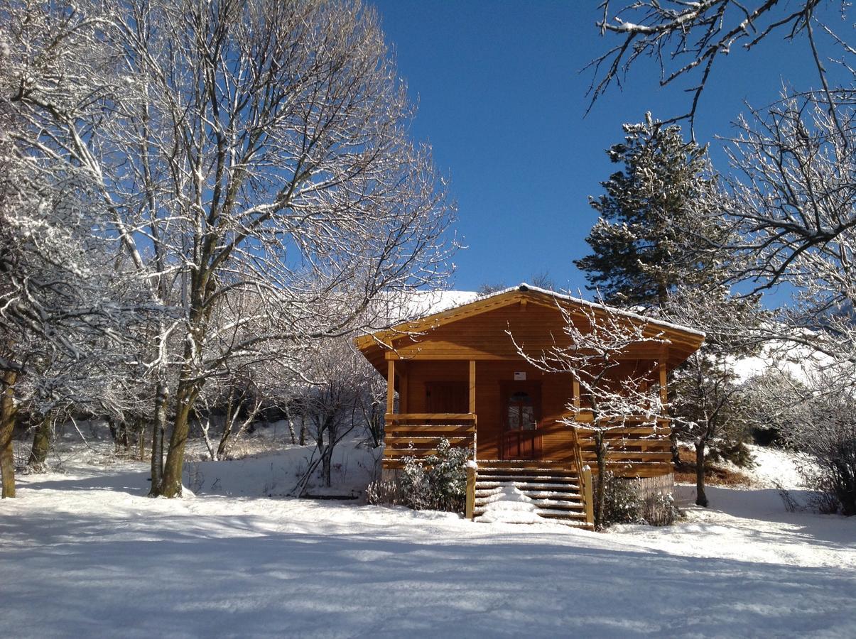 Camping, Hotel De Plein Air Les Cariamas Chateauroux-les-Alpes Kültér fotó
