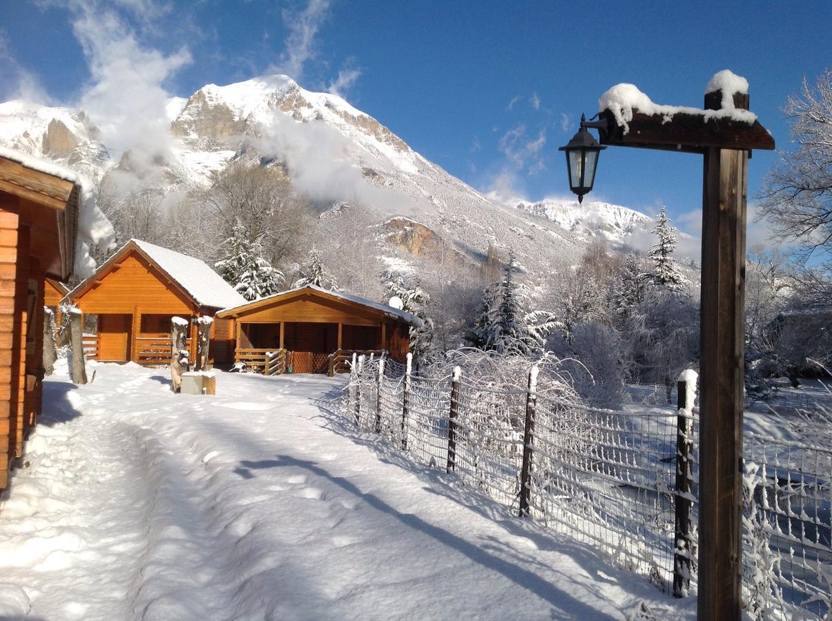 Camping, Hotel De Plein Air Les Cariamas Chateauroux-les-Alpes Kültér fotó